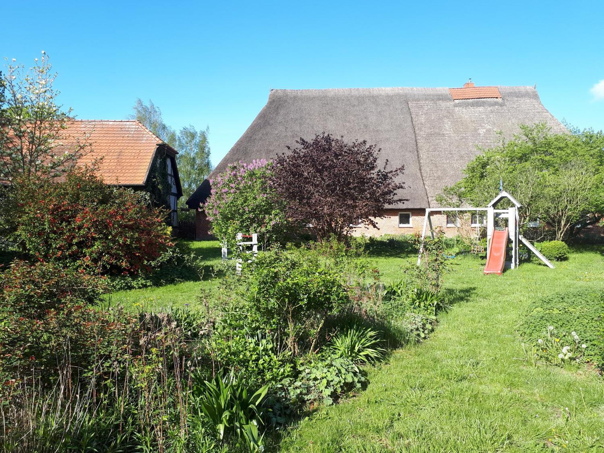 Kleines Paradies Krembz 外观 照片