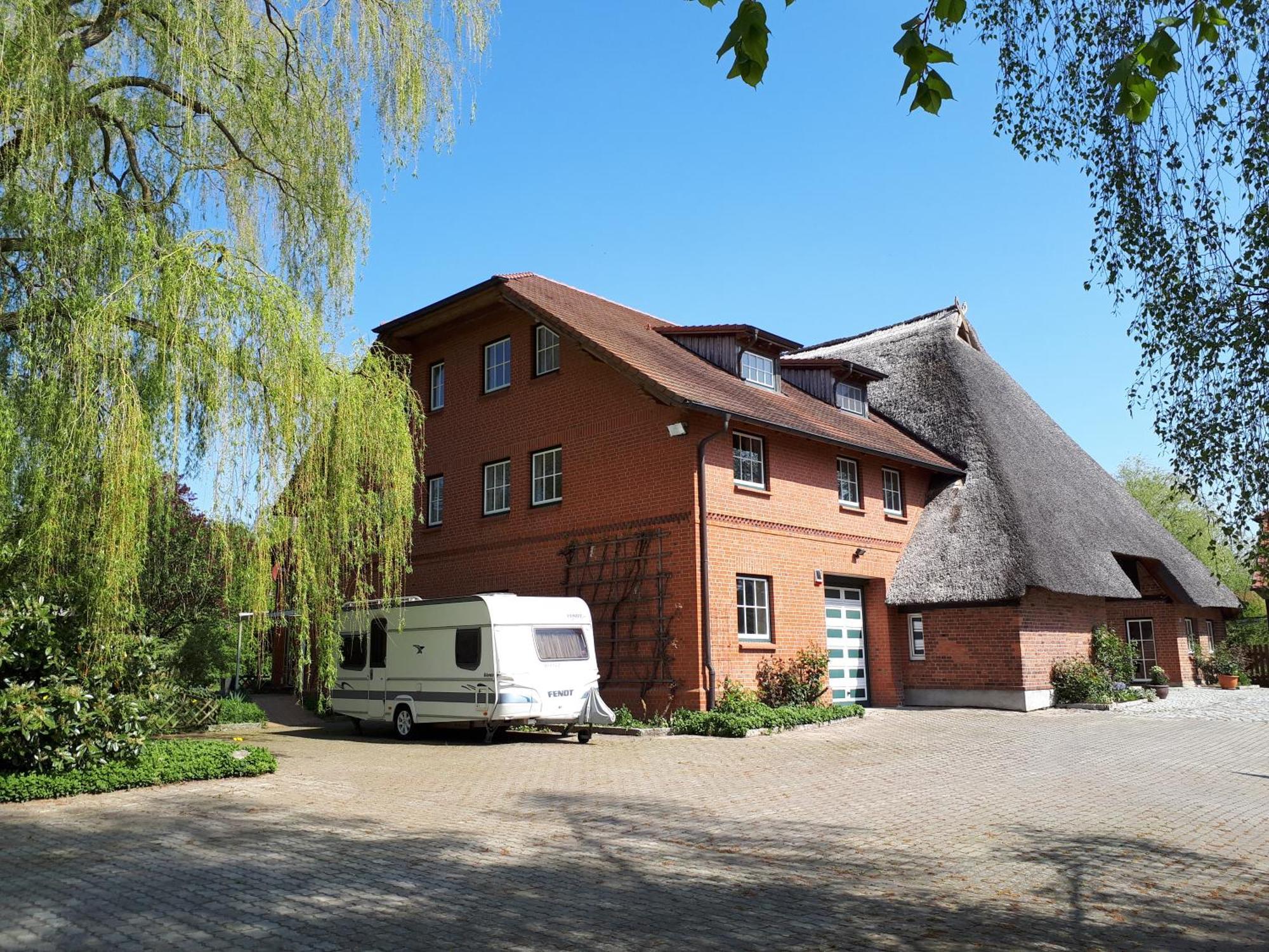 Kleines Paradies Krembz 外观 照片